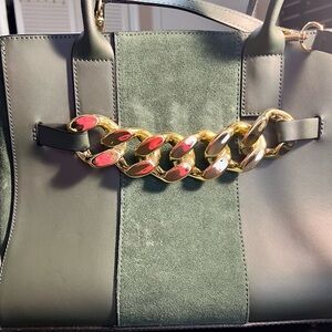 Luana Ferracuti Green SatchelLeather purse with Gold Chain Accent.  NWOT